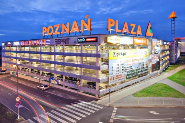 Pozna_Plaza_1_1.jpg